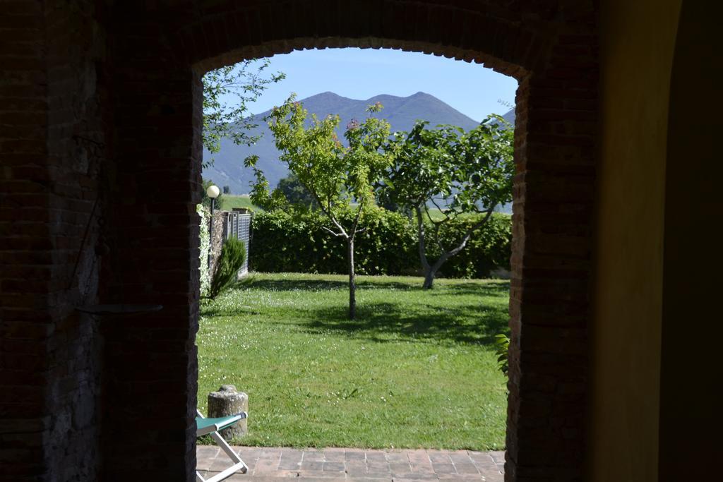B&B Glicine E Luna Cascina Eksteriør billede